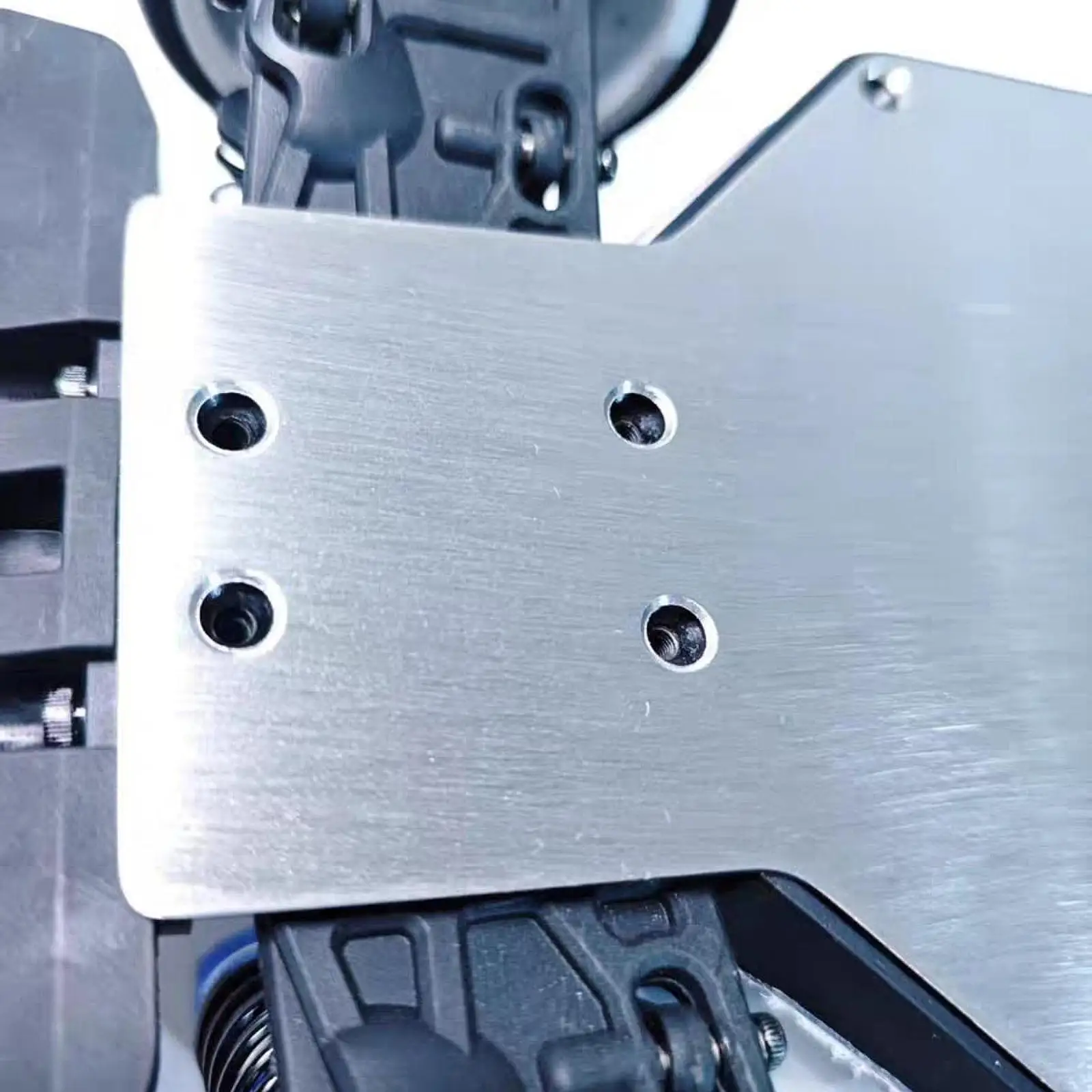 Alloy RC Car Chassis Guard Plate Lightweight Sturdy Anti Scratch Accessory for 1/10 LY215 Drift Vehicle