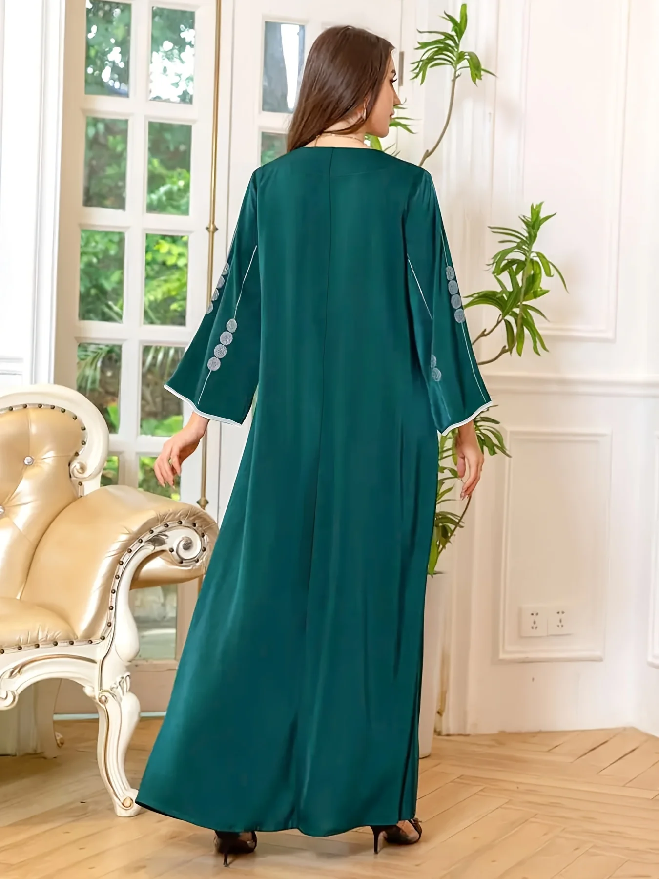 Minimalistisches, elegantes, einfarbiges, bedrucktes, gerades Langarm-Maxikleid für Damen in Übergröße mit quadratischem Ausschnitt