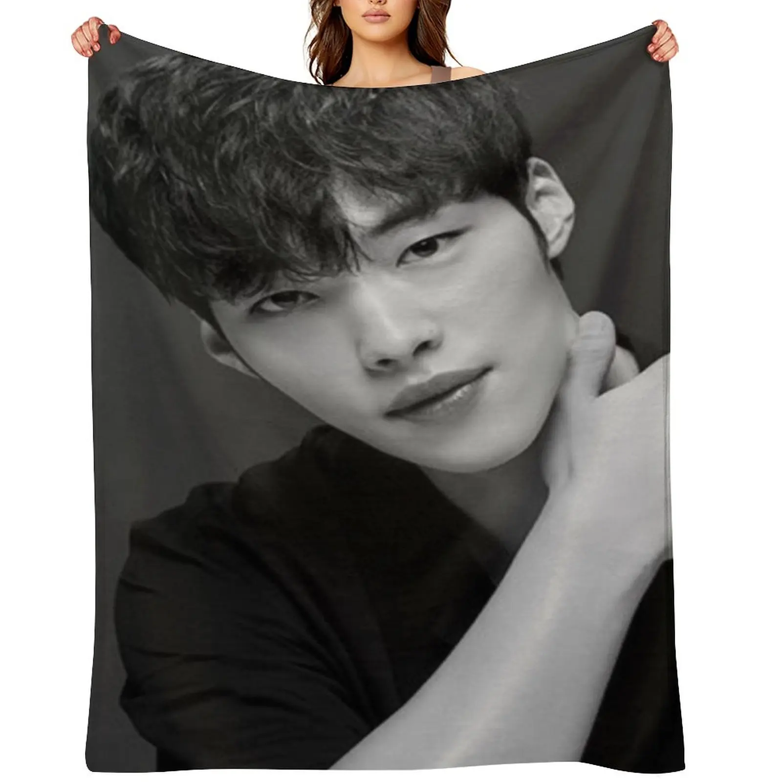woo do hwan The king: Eternal monarch Throw Blanket blankets ands Soft Beds Quilt Luxury Throw Blankets
