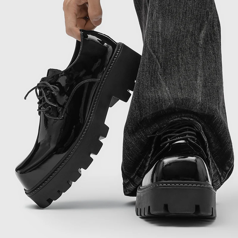 Nuevos zapatos Derby clásicos para hombre, zapatos negros informales cómodos de suela gruesa, zapatos de cuero de moda, zapatos sociales para hombre