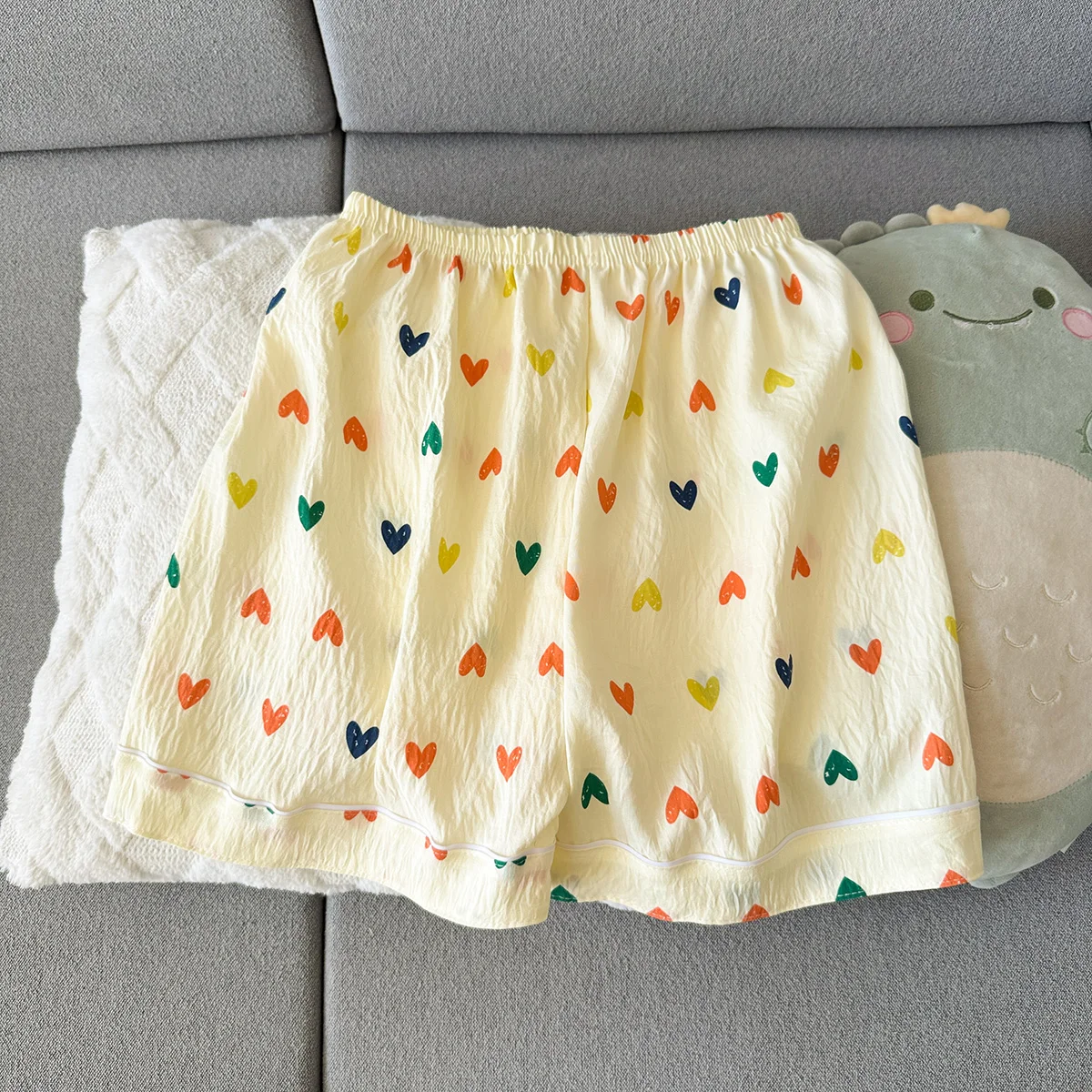 Women's Summer Thin Pajamas with Heart-Shaped Pattern, Short-Sleeved Shorts, Sweet and Cute, Can Be Worn Outside in Summer, Two-Piece Home Wear Set view 4