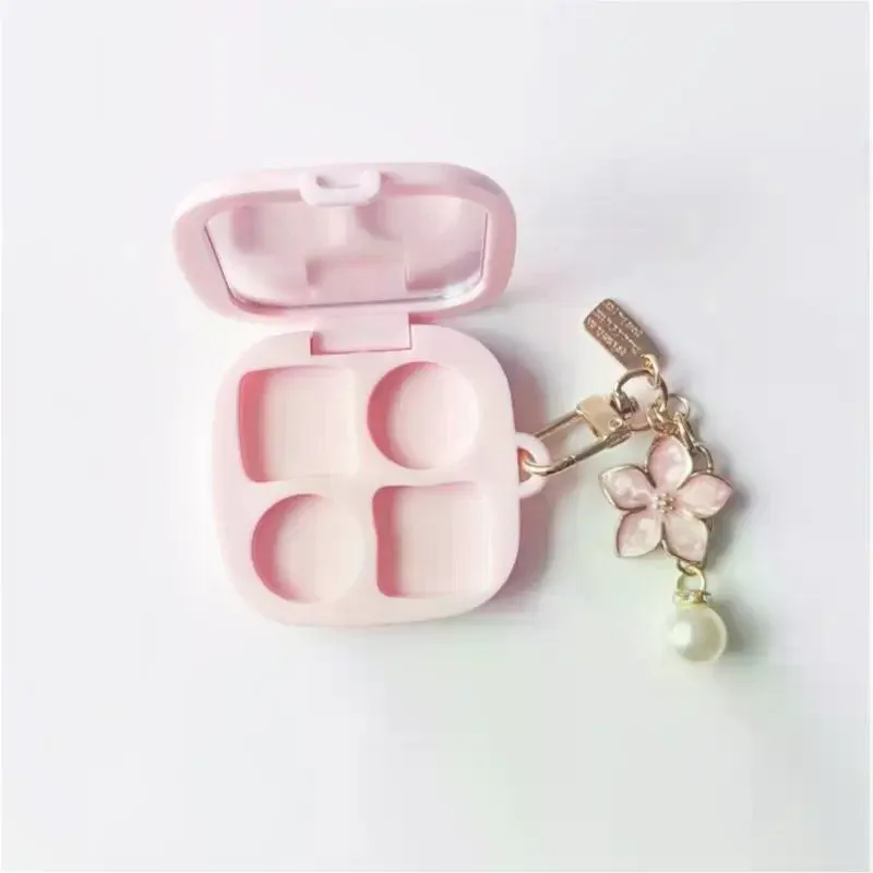 Leeres Licht, 4 Fächer, rechteckig, Lidschatten, Lippenstift, Concealer, Pulverbox, Kosmetikverpackung für DIY-Lidschattenkosmetik mit Loch