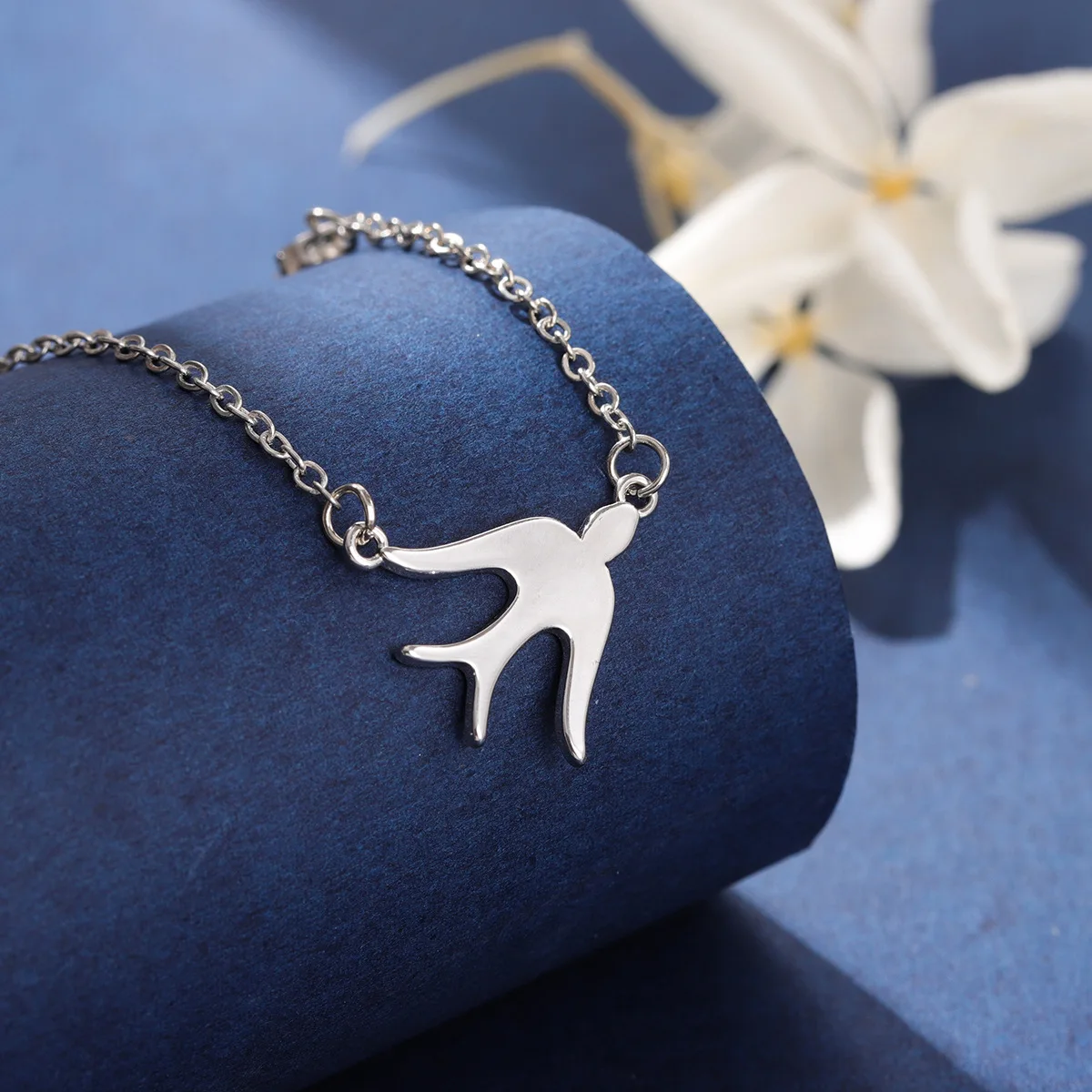 New Fresh Cute Swallow 925 Sterling Silver Jewelry Popular Animal Exquisite Pendant Necklaces  XL120