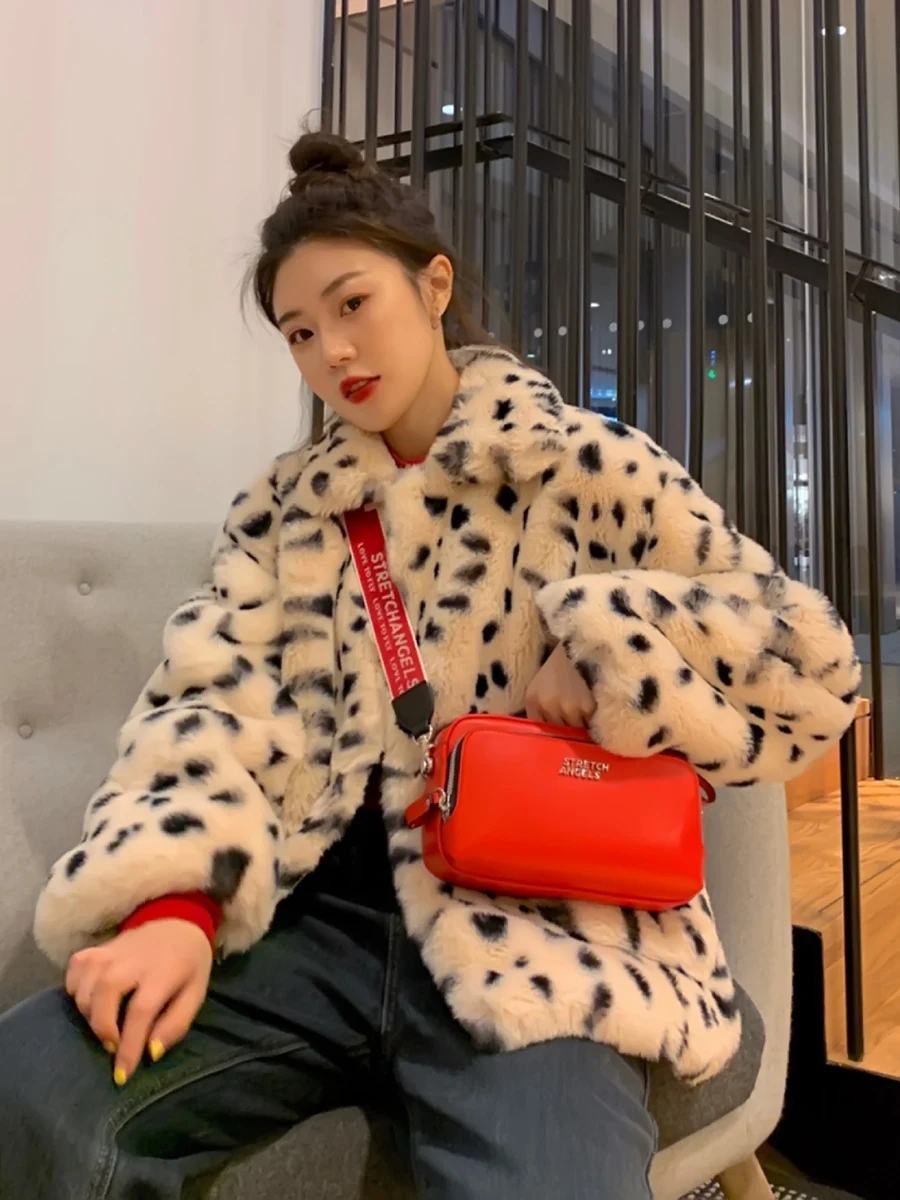 Chaqueta de felpa corta para mujer, abrigo holgado de lana de cordero, piel sintética con estampado de leopardo, nueva versión coreana, invierno, 2022