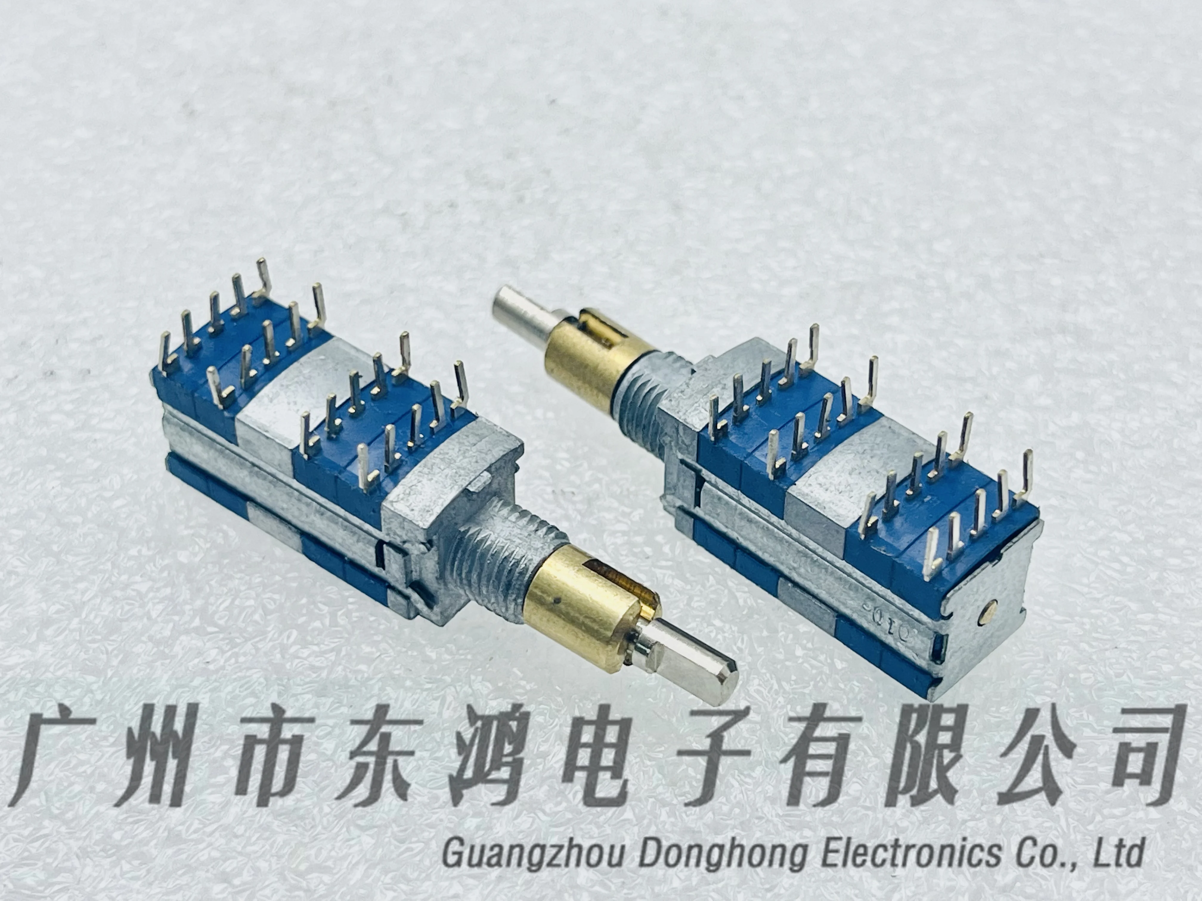 1pcs Japan rotating band switch dual-tuning, internal and external shaft 2 knife 54-level * 4 feet