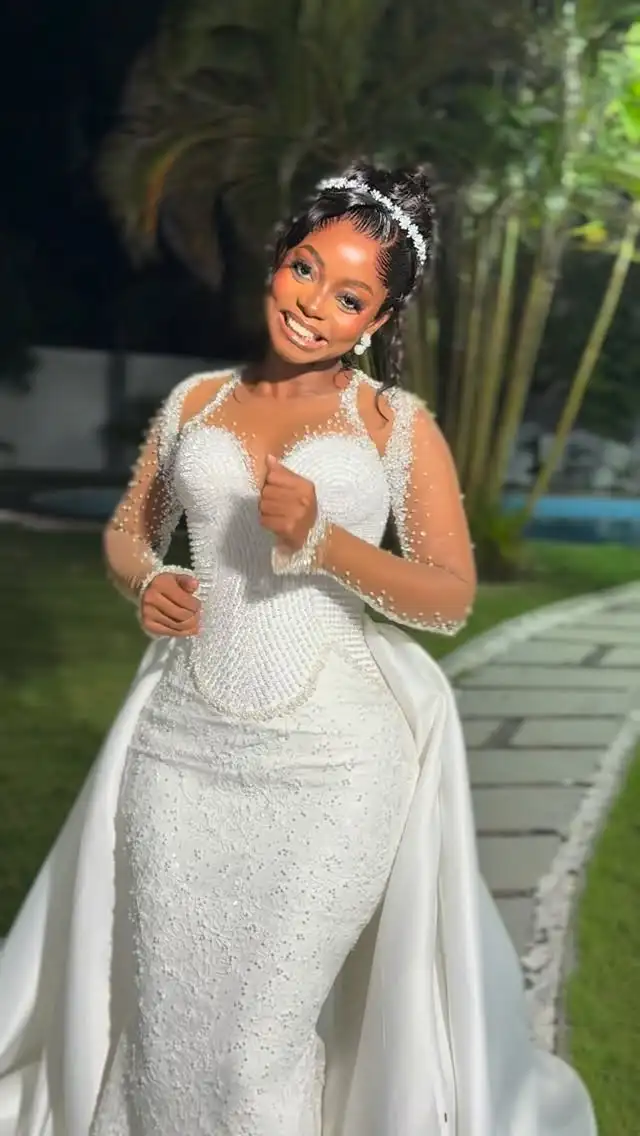 African Lace Beaded Wedding Dress For Bride Customized Remove Stain Train Vestido De Novia Luxurious Full Sleeves Bridal Gowns