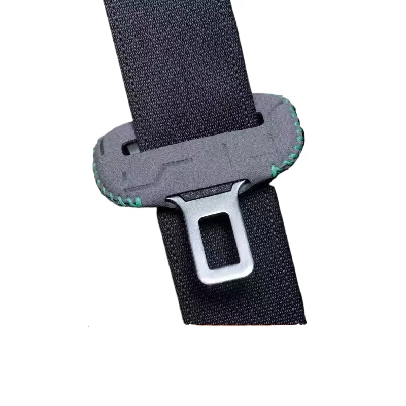 2/4 Stück Wildleder Autosicherheitsgurt-Schutzabdeckung, Stoßfester Sicherheitsgurt-Stecker Dekor-Zierleiste Auto-Innenausstattung Zubehör – Detail 6