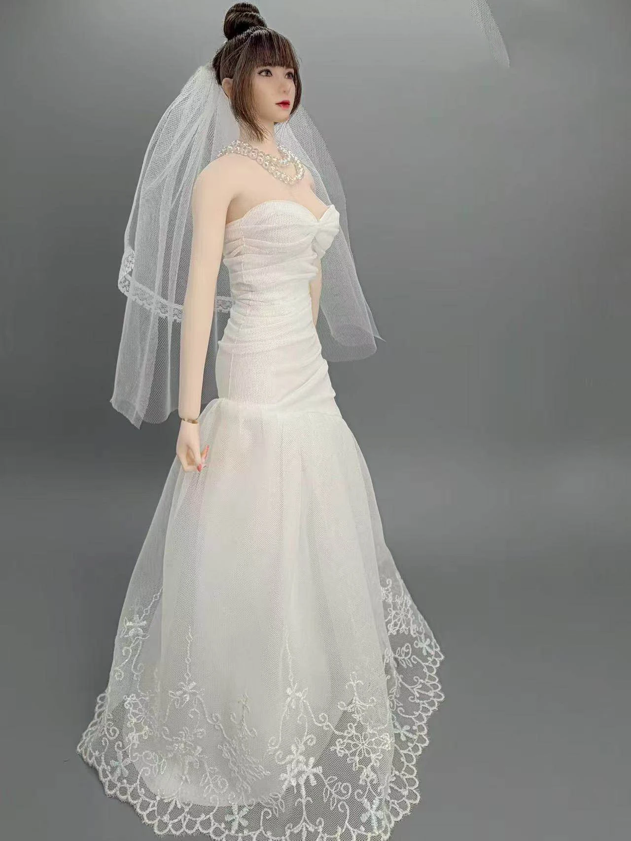 

Модель женского/девичьего модного свадебного платья без бретелек с фатой в масштабе 1/6 для 12-дюймовых фигурок (DIY)