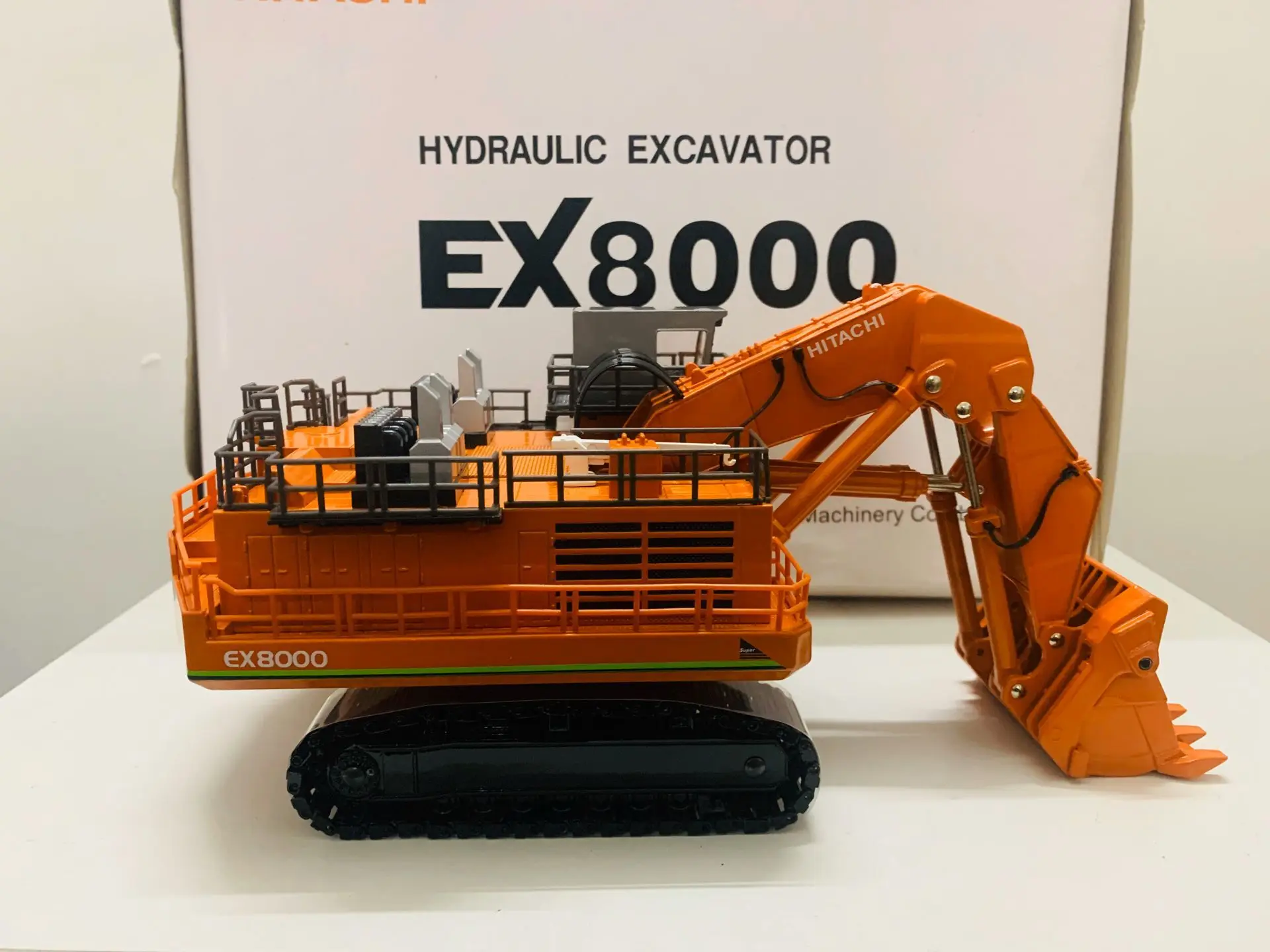 EX8000 Hydraulic Excavator Shovel 1/87 Scale Die-Cast Construction Machinery