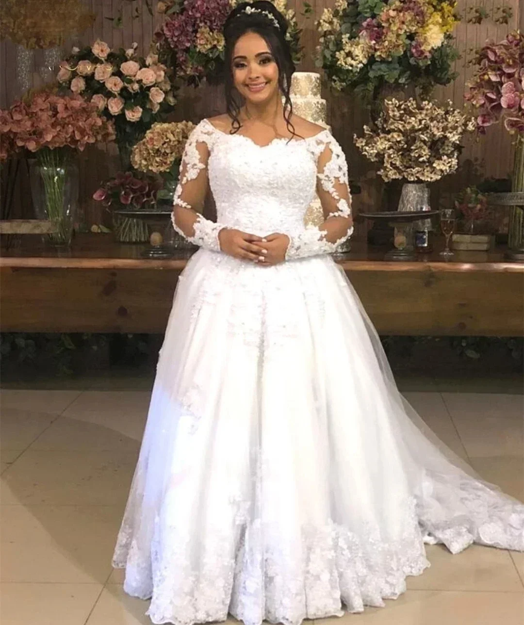 Customized Plus Size 2025 Long Sleeve African A-Line Lace Wedding Dress Floor Length Appliques Bridal Gown For Women Brides Eleg