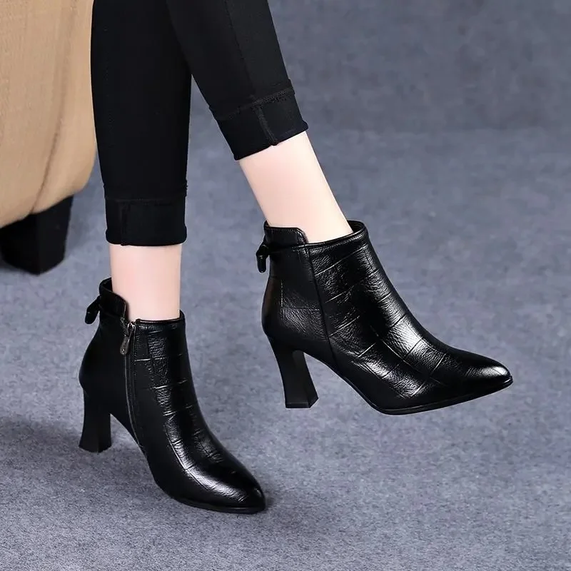 Botas Femininas moda donna in pelle verniciata nera primavera autunno stivaletti con tacco alto Lady Casual Cozy Office Work Shoes B06