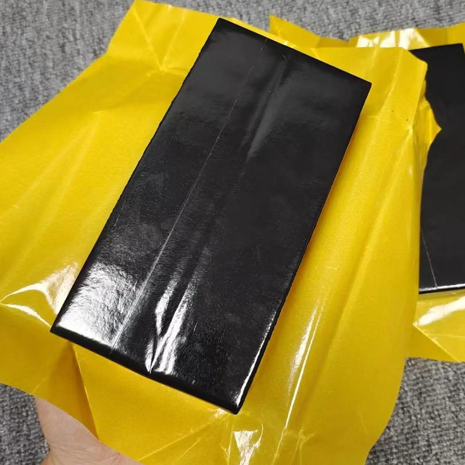 

Hot Glue Sticky Block Modification Sealing Rubber Tape Waterproof Sealant