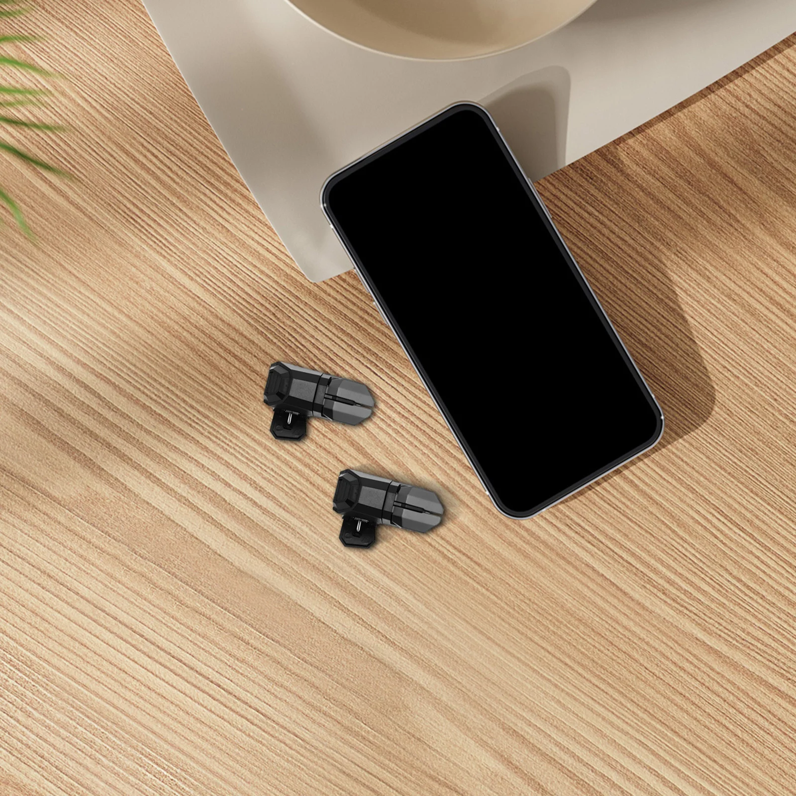 

1Pair Mobile Controller Trigger Gaming Adjustable Sensitive Shoot Finger Assist for Phone Game Accessories Phone Gaming Grip