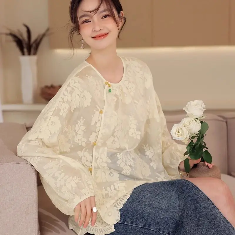 Women Shirts Beige Country Pendant O Neck Shirt Long Sleeve Lace Shirt Spring New Temperament Loose Tops Winter Clothes Women