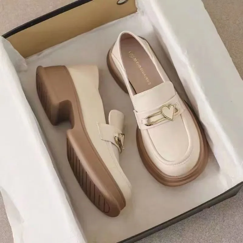 

Retro thick-soled loafers for women in 2025, height-increasing and versatile, British-style soft leather single-shoe women，35-40