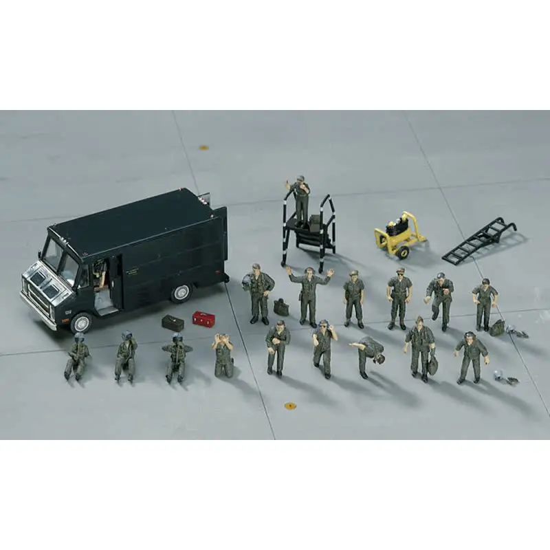 plastic assembly model Hasegawa-35007 1/72 scale U.S. Air Force pilots and fighter ground maintenance crew model kit