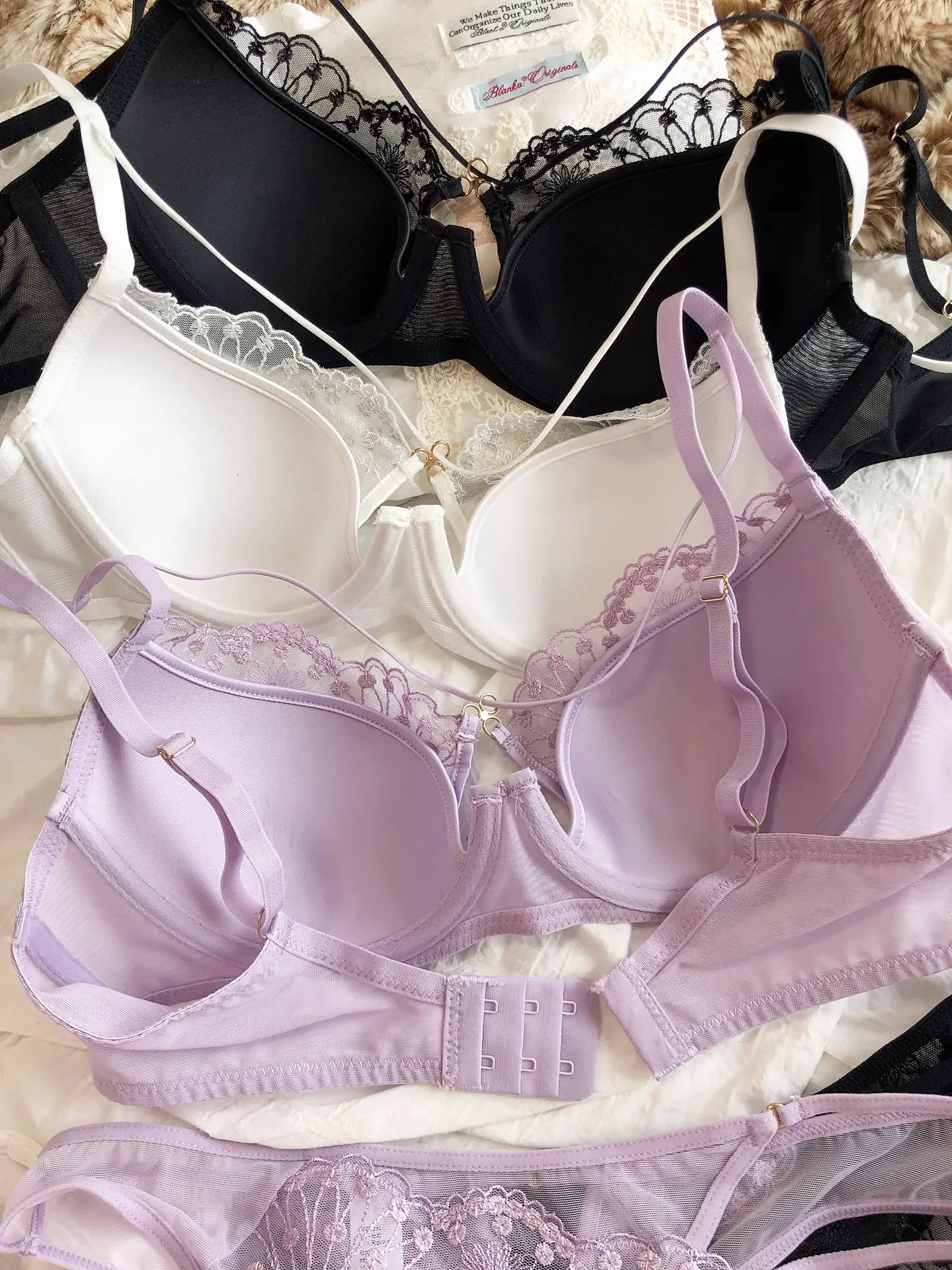2 Pcs Sexy Hollow Women Underwear Set French Sling Lace Push Up Bra Romantic Flowers Embroidery Thin Cup Lingerie High Quality
