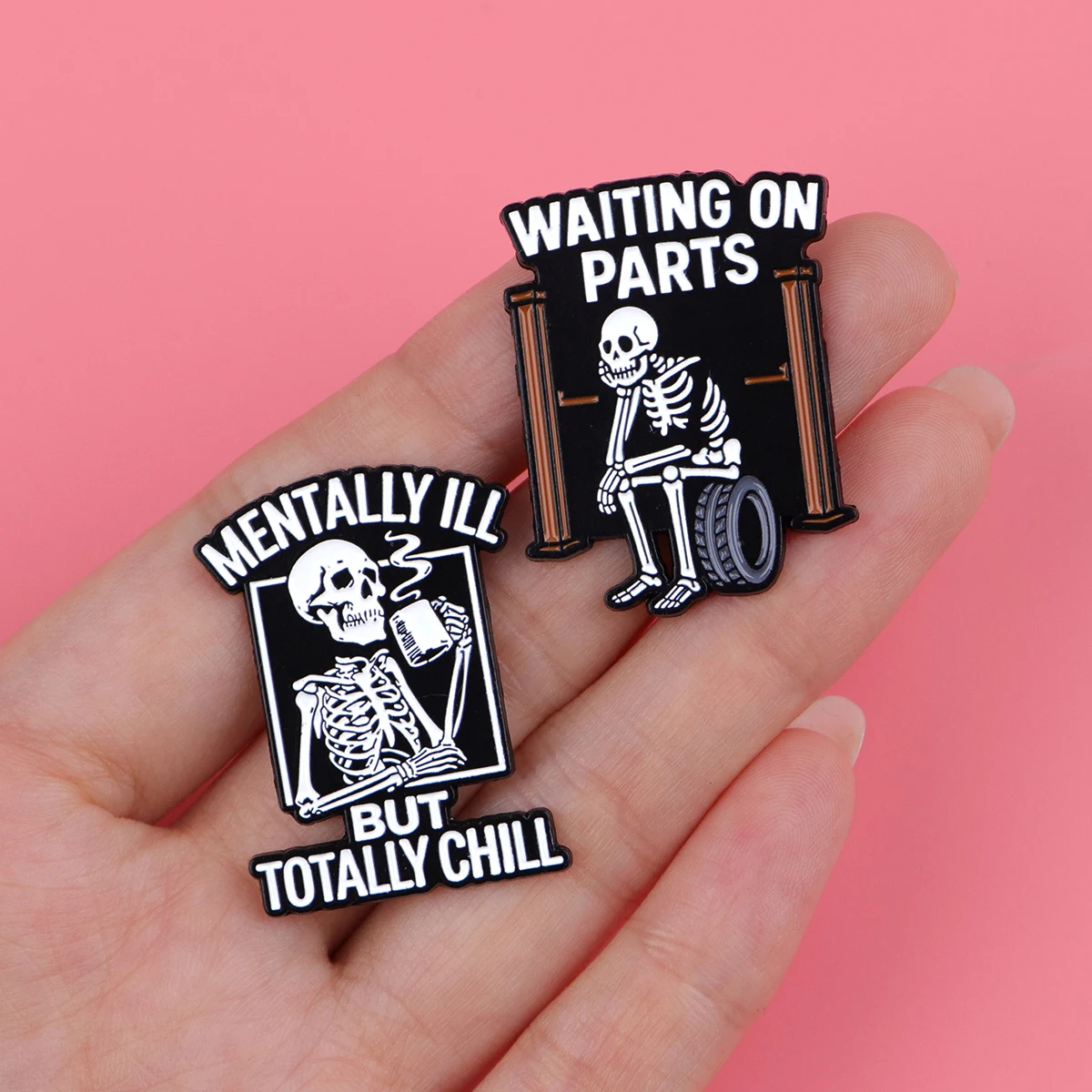 

Heart Enamel Pin Mechanic Skeleton Brooch Pines Lapel Pins Badge on Backpack Clothing Accessories Halloween Jewelry Party Gifts