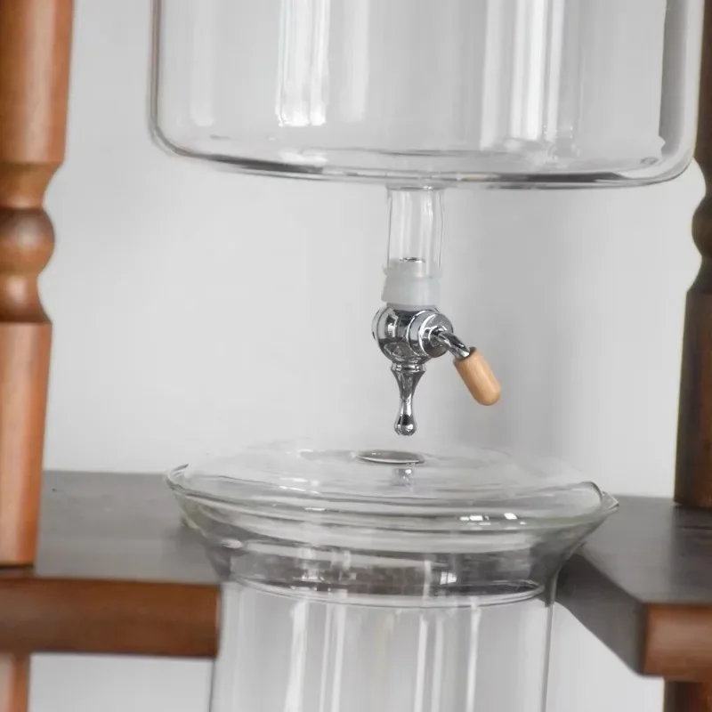 YA16 Wholesale Large Capacity 25 Cup Borosilicate Glass And Wooden Tower Brown Iced Coffee Cold Brew Bottle Manufacturer