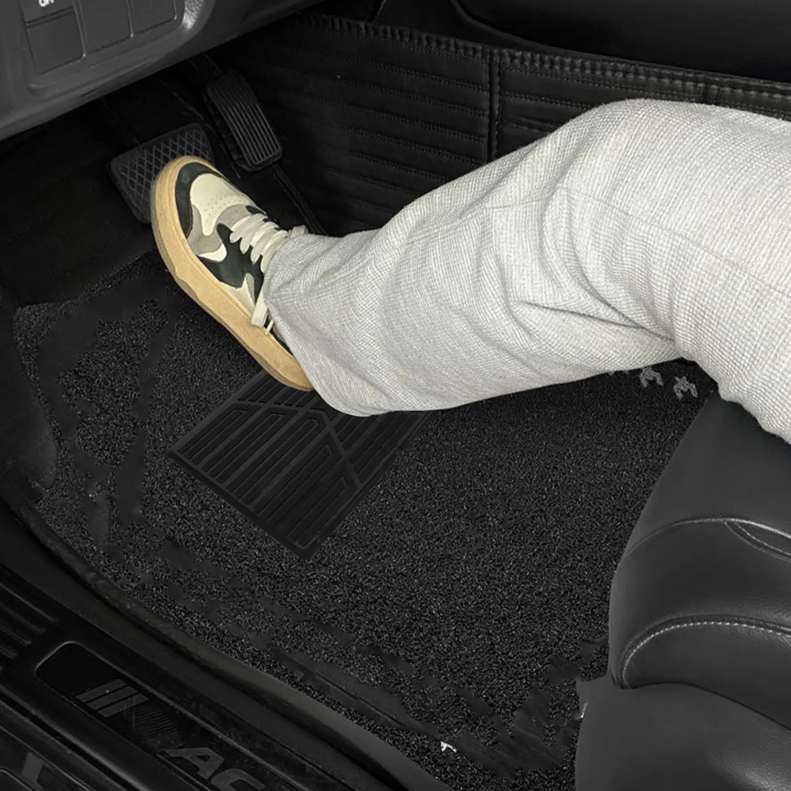 Car Floor Carpet Mat Patch Rubber Material Wear Resistant Anti-Slip Pedal Pad Automotive Carpet Repair Patch Car Pedal Foot Pad