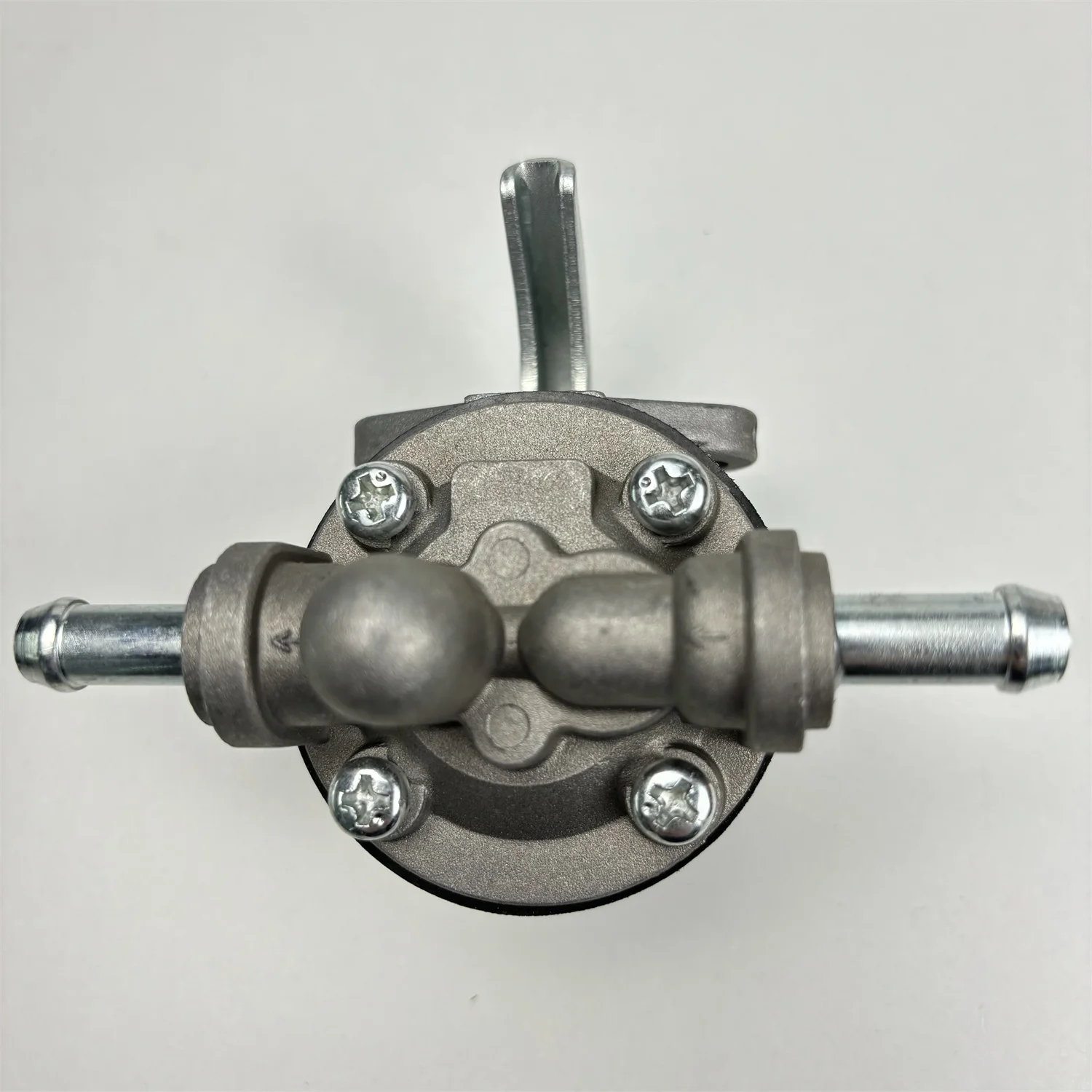 Brandstofpomp 16604-52032 1660452032   voor Kubota Z482 D662 D722-motor