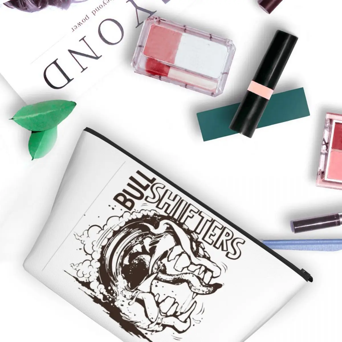 حقيبة مستحضرات التجميل النسائية الأساسية من Bull Shifters، حقيبة تنظيم المكياج للسفر، حقيبة تخزين أدوات الزينة Dopp Kit