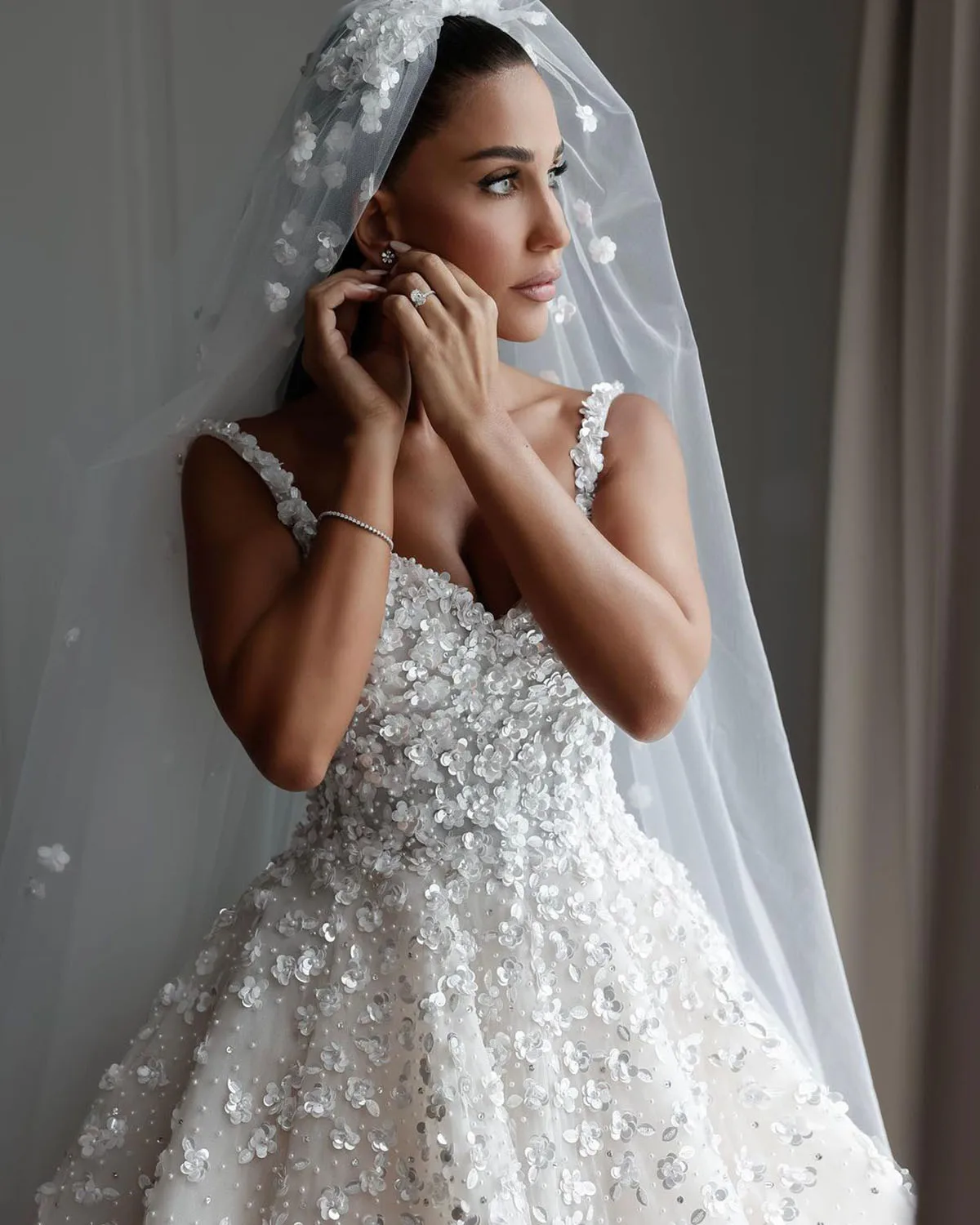 Abito da ballo classico senza schienale con scollo a v Applique pennello treno abiti da sposa perline di pizzo abito da ballo abiti da sposa abiti drappeggiati De Mariée