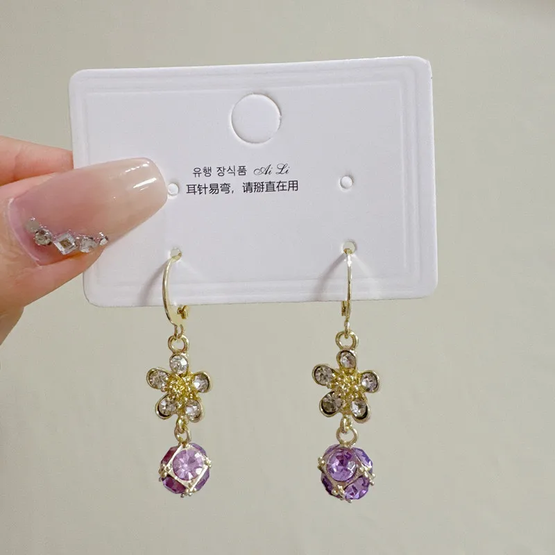 رائعة الأرجواني الزركون الكرة قلادة زهرة أقراط للنساء موضة شخصية الإكسسوار اليومي مجوهرات الحفلات هدايا عيد الميلاد