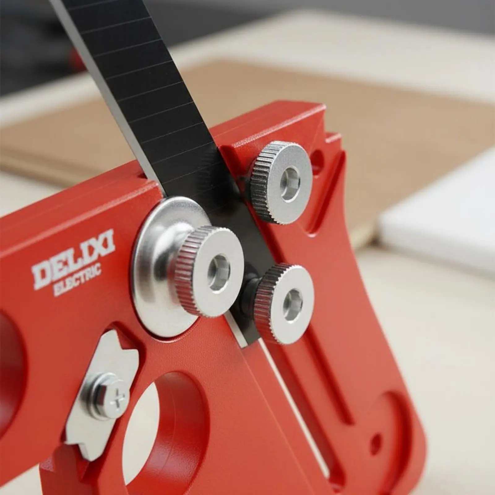 

Manual Border Banding Trimmer Ergonomic Handle Border Banding Cutter Corner Rounding Plane Replaceable Veneer Burr Scraper
