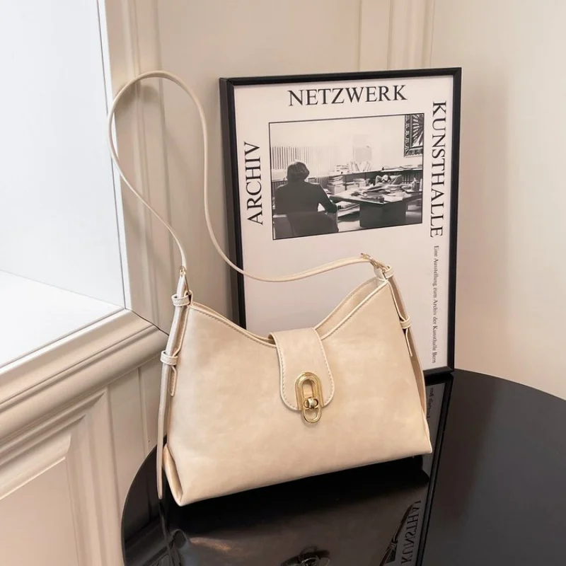 First-Class Women's Shoulder Bag Made Of Goatskin Leather With Trendy Switzerland Vintage Spacious Soft Daily Look