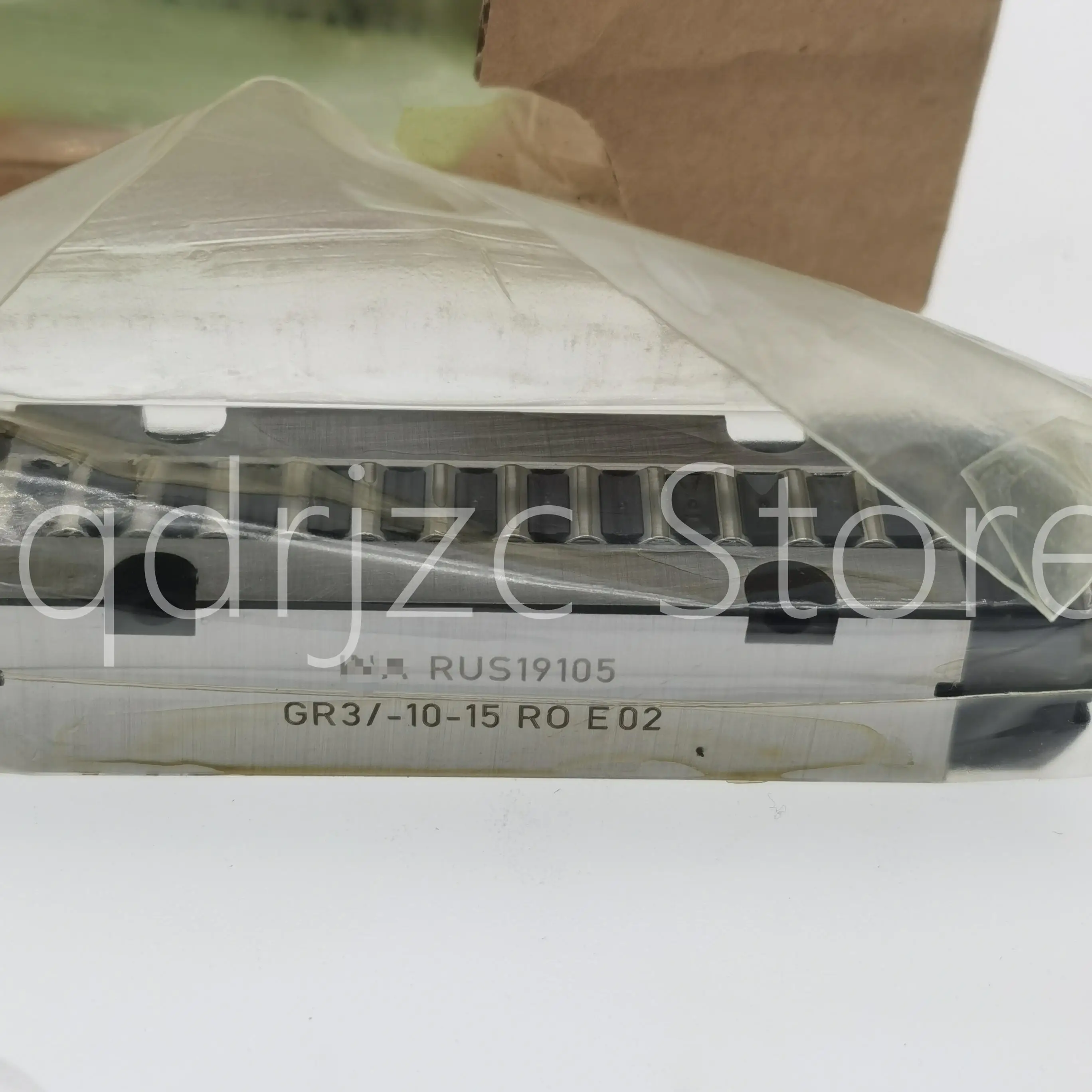 （A box of 2） linear roller slider RUS19105-GR3/-10-15