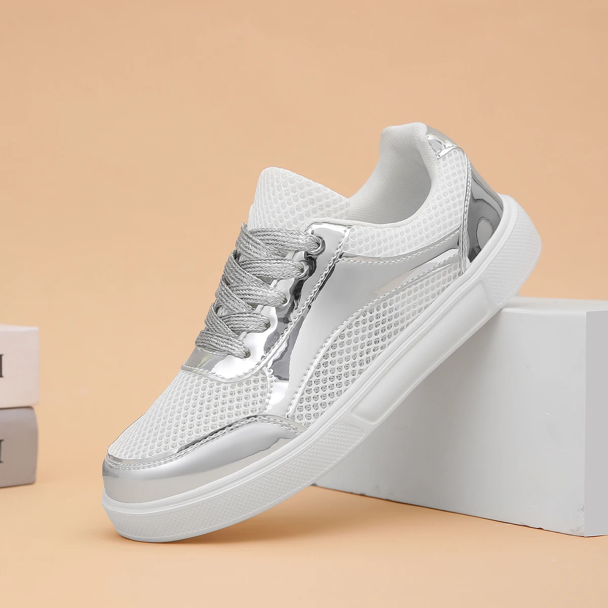 

Silver Sports Shoes Women's Summer Mesh Running Shoes Lace Up Fitness Jogging Fashion Shoes 2025 New Model for Girls Designer