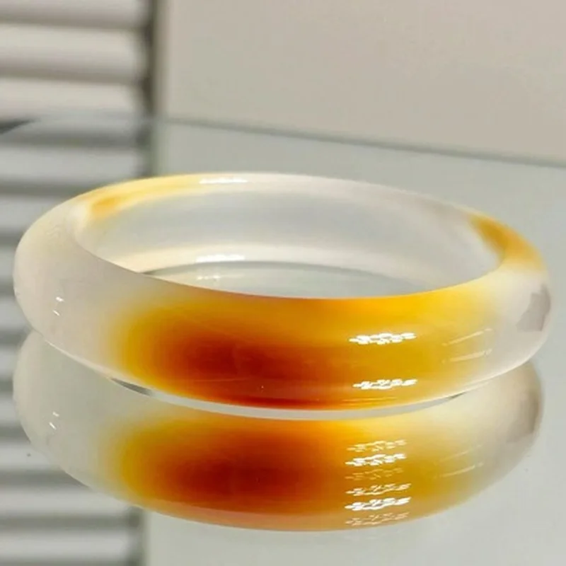 -quality , high-transparency gradient color chalcedony , women's genuine red agate bracelet