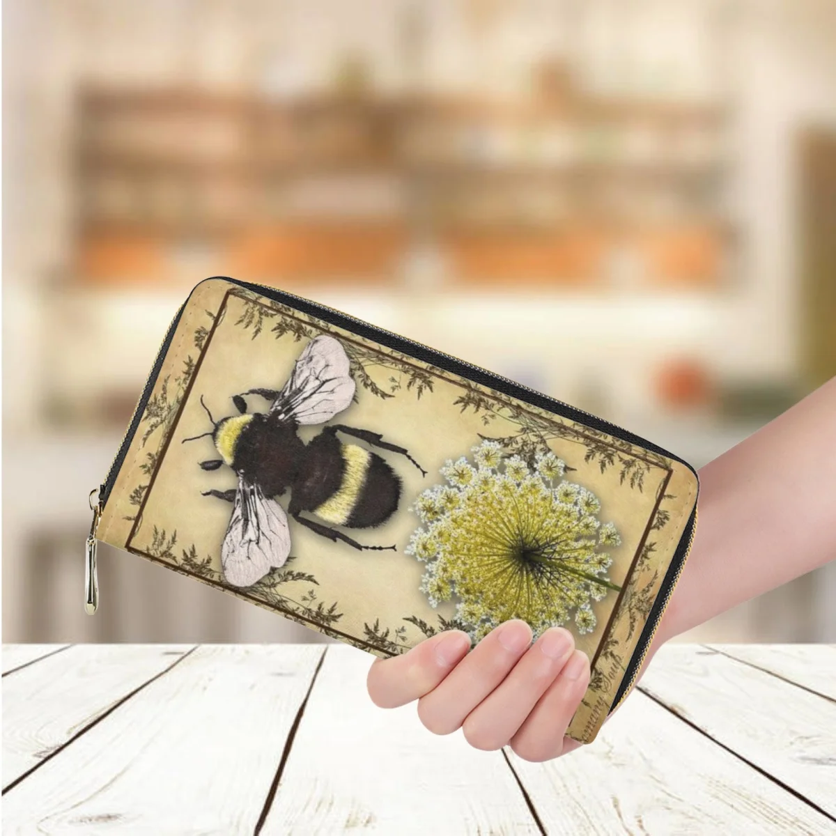 

PU Leather Long Wallet for Women New Vintage Bee Print Money Bag Casual Shopping Business Bank Card Holder Purse Party Clutch