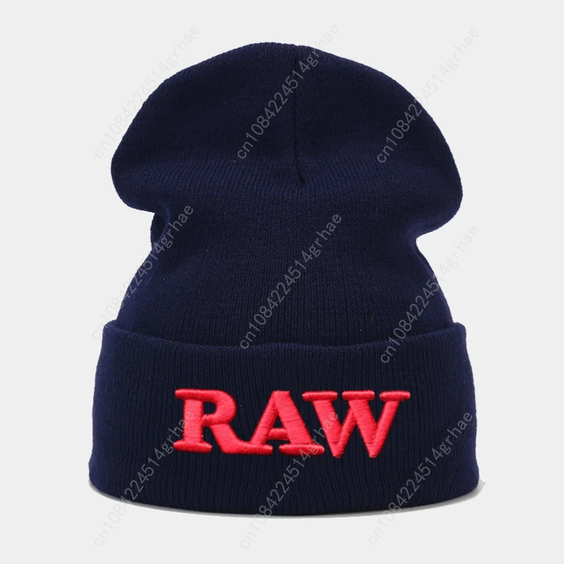 1pc M Letter Mens Stylish Knitted Hat - Soft & Warm Winter Wear, Breathable Ultimate Protection, Ideal Gift for Men And Women