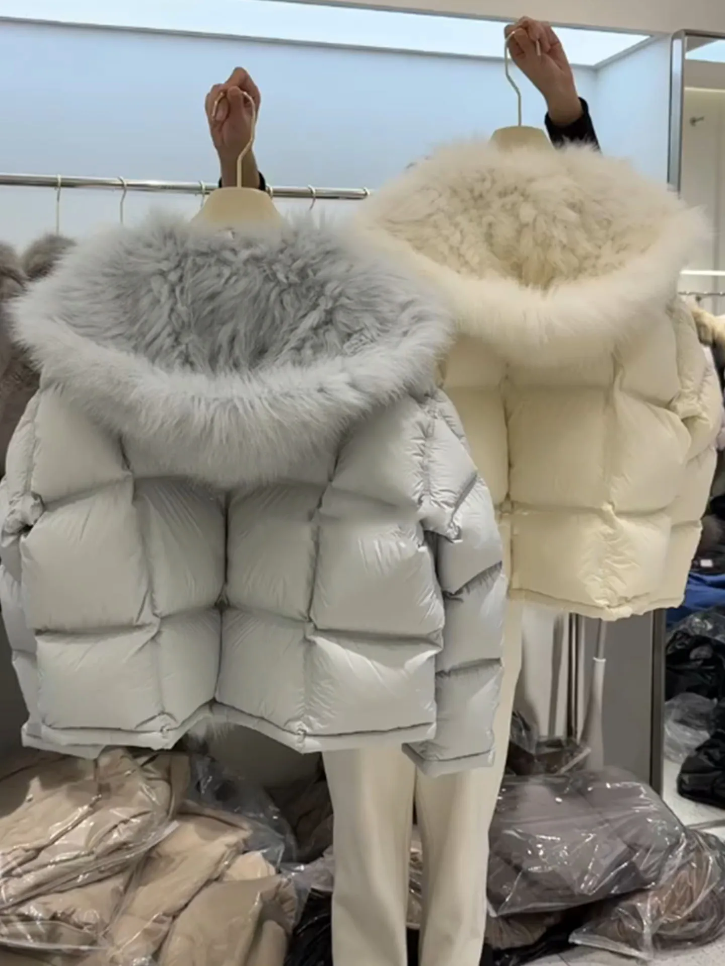 

Корейская короткая пуховая куртка для женщин, зимняя теплая дутая куртка-пуховик, верхняя одежда с большим меховым воротником, утепленная пухом