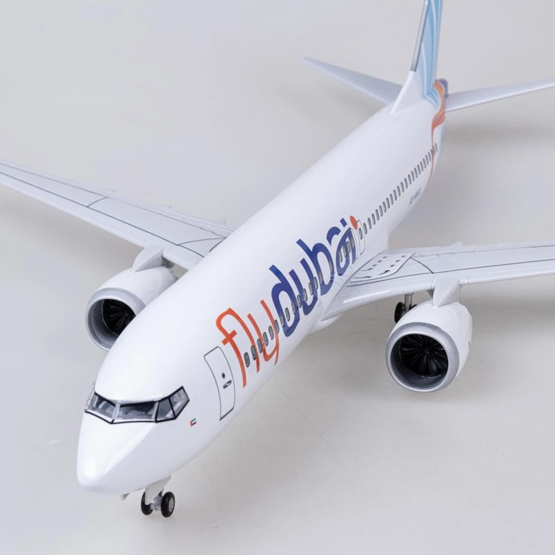 Emulation Model airplane Boeing 737 Dubai air 1:85 47cm Tuba Collectibles Arts and crafts Boy Gift Pendent piece