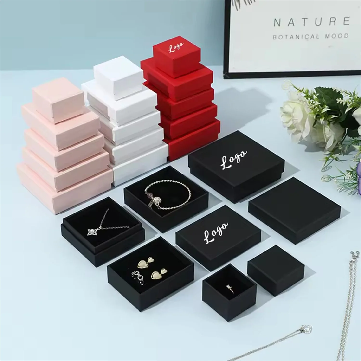 Luxury Custom Logo Printed 100pcs Paper Black Jewelry Box Packaging Kraft Cardboard Boxes Rings Earring Pendant Bracelet Storage