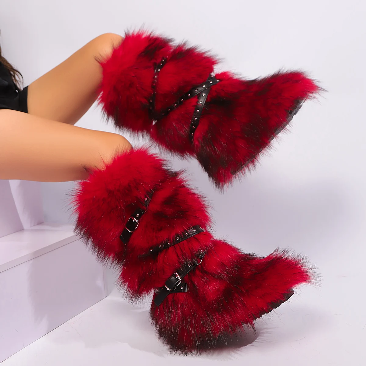 Five-Color Women's Fashionable Chain Long Boots and Knee-High Boots Are Available in Five Color Options, with a Trendy and Cool Style with an European and American Vibe