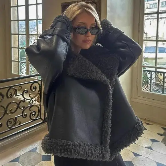 Or Jaet – Streetwear tendance avec ceinture et col, vêtements d'extérieur en cuir PU et fourrure pour femmes