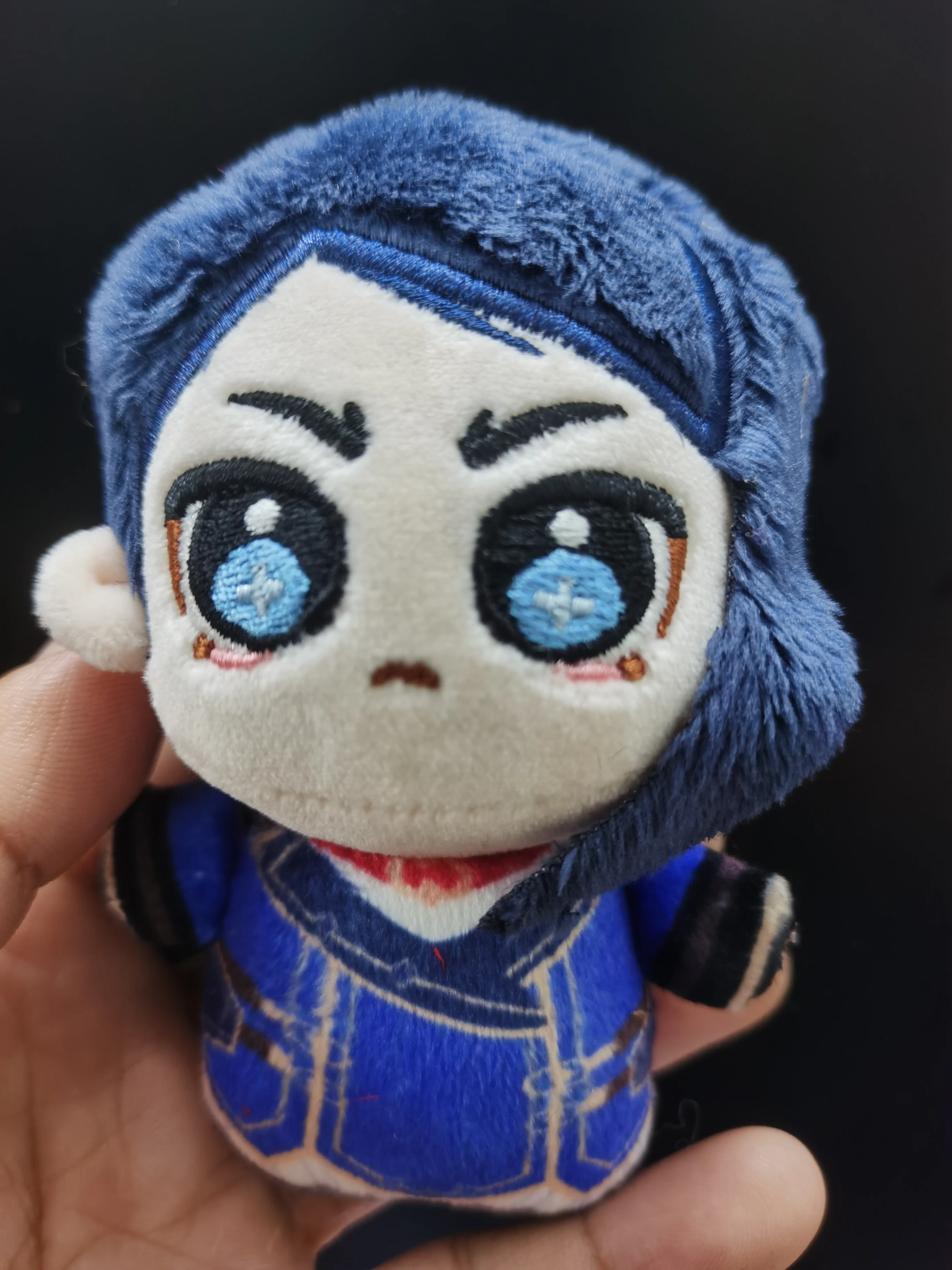 Neue Arcane Vi Caitlyn Baumwoll-Plüschpuppe 10cm Anime-Figur Stofftier Double City War Anhänger Deko-Plüschtier Geschenk für Kinder – Detail 3