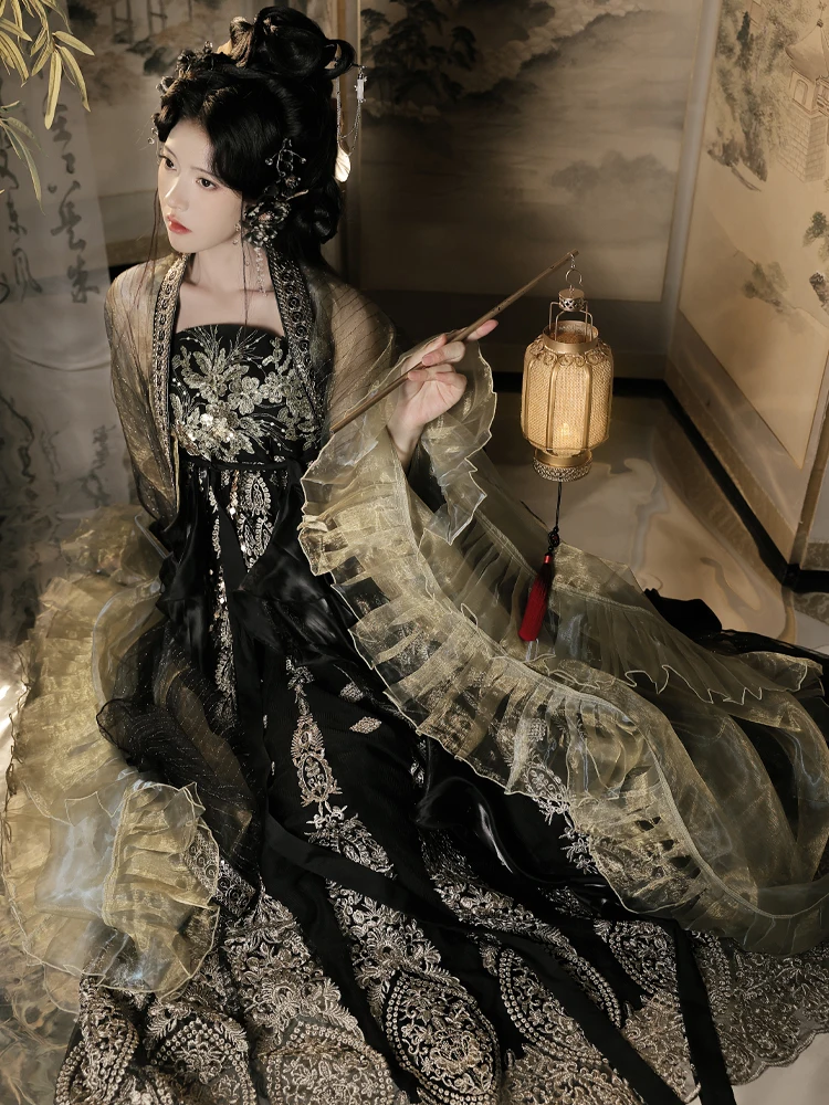 

HuaZhiang Golden Feathers Mythical Series Photoaphy Faion ow Husk Skirt Polyester Fiber Spring 2023 Online Exclusive