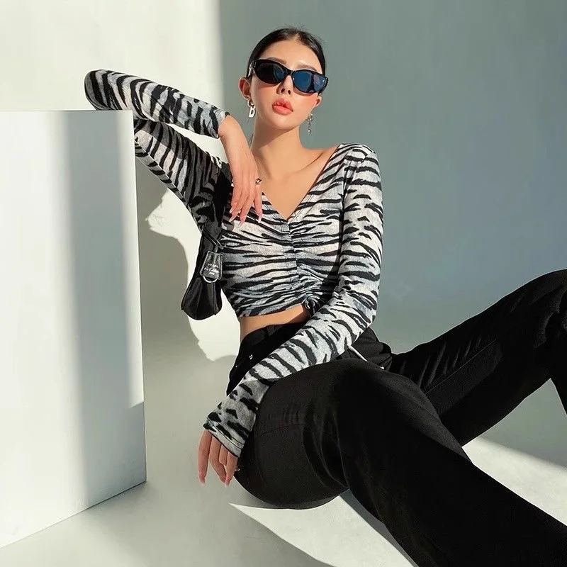 

Женские топы с леопардовым принтом Y2K Ins, рубашки Lady Hotsweet, винтажные шорты, укороченные топы, женские зимне-осенние Sexi, уличная одежда с глубоким V-образным вырезом