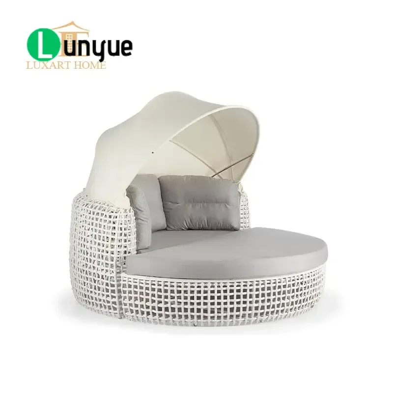 Luxury White Rattan Outdoor Sun Lounger All Weather Waterproof Foam Cushion For Garden Swimming Pool Patio Furniture
