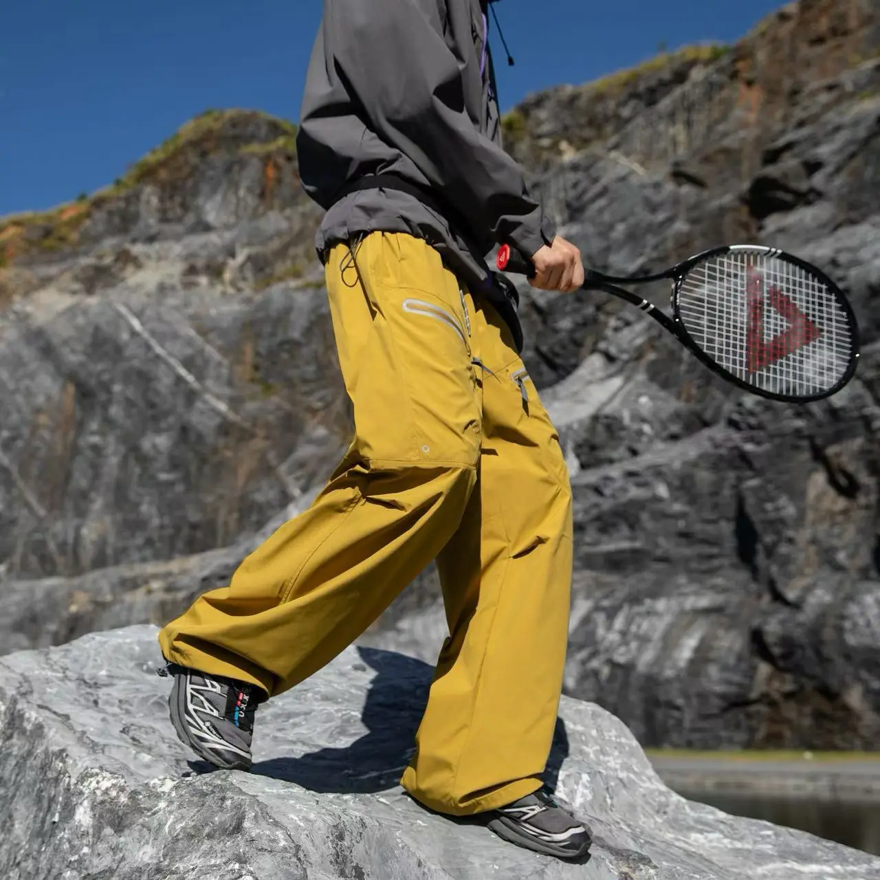 Outdoor Mountain Series Women's Work Pants Straight Leg Hiking Trousers Reflective Strips Waterproof Three-in-One Autumn 2025