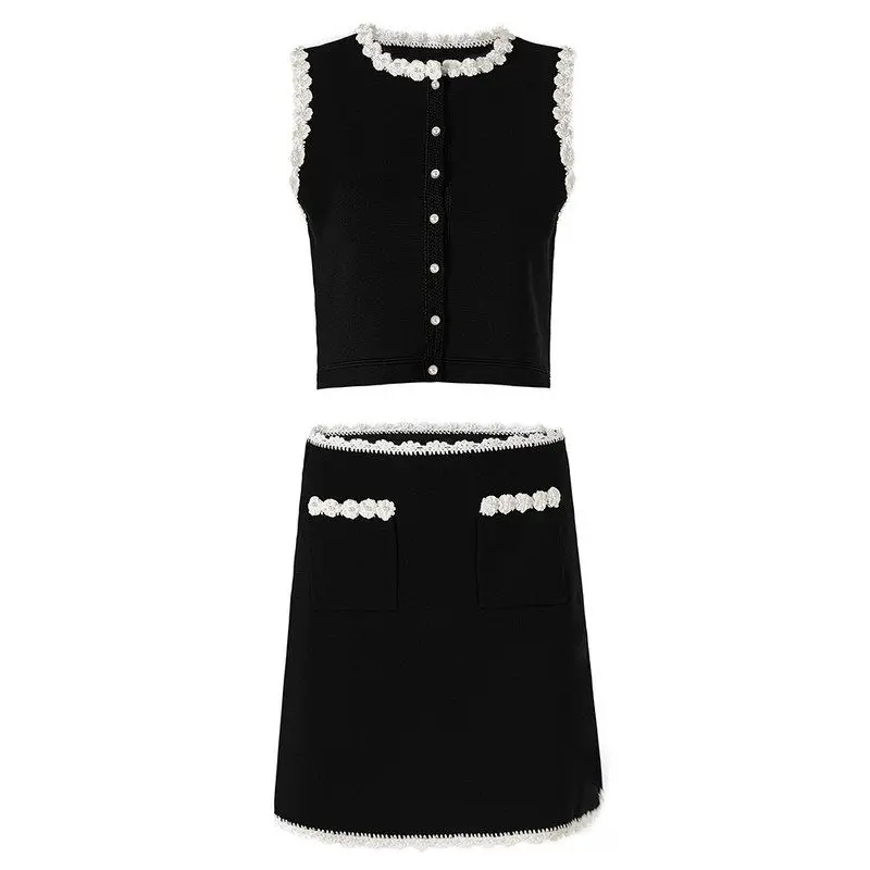 

Summer 2026 New Heavy Hand Hook Flower Black White Color Block Quality Set Women's Fashion Set Two-Piece Suit Short Sleeve No...