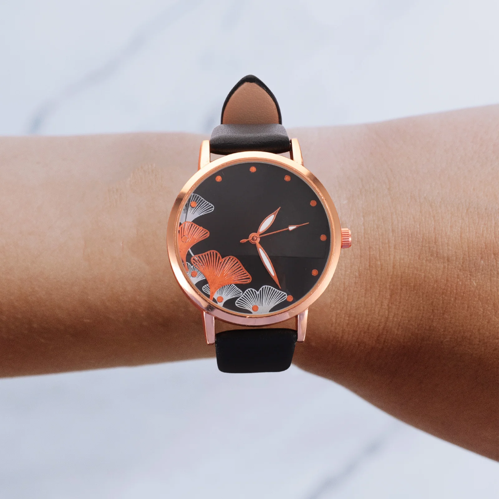 

Ladies Watches for Business Romantic Casual PU Strap Wrist Delicate High-End Classic Ladies Watches Simple Watch