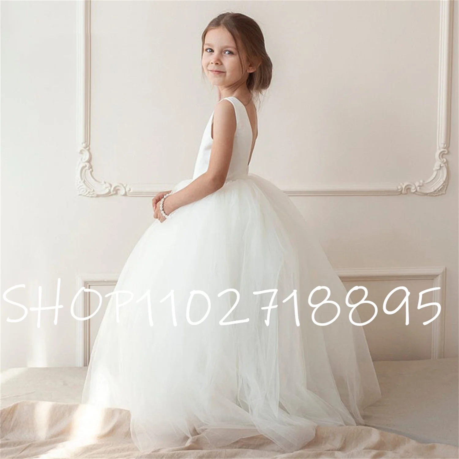 

A Line Satin Flower Girl Dress Ivory Girl Wedding Party Tulle Girls Cute Ball Gown Backless Zip up Elegant Princess Dresses