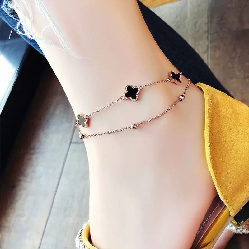 

Personalized Korean version double four-leaf clover anklet female Internet celebrity female sexy rose gold titanium steel design