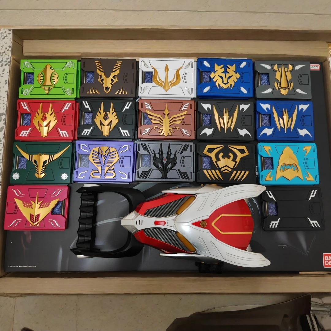 

Genuine Bandai Kamen Rider Ryuki Csm Belt Box Insert Card V Buckle Dragvisor Ryuga Ouja Collection Children Toy Collect Gift